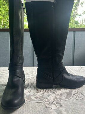 NWOT Black Knee-High Faux Leather EXTRA WIDE CALF Riding Boots – Women's Size 8